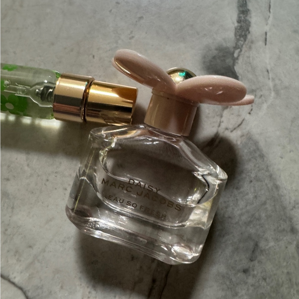 Marc Jacobs Daisy Wild Set - Yellow and White - Picture 5 of 7